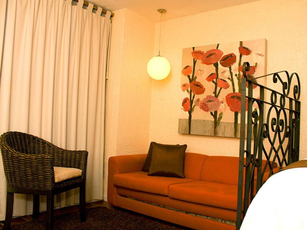 Nehotel Nueva Estancia ليون المظهر الخارجي الصورة