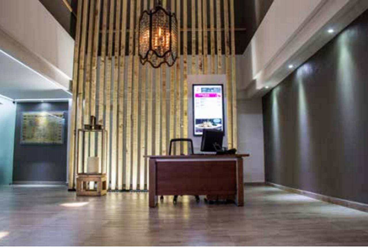 Nehotel Nueva Estancia ليون المظهر الخارجي الصورة